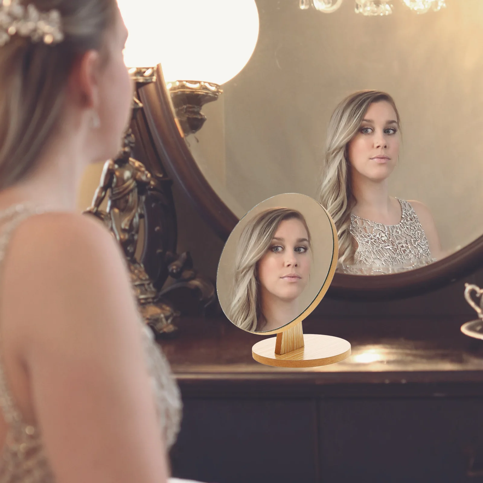 

Wooden Rotating Mirror High Definition Desktop Mirror for Makeup Swivel Facial Care Gift
