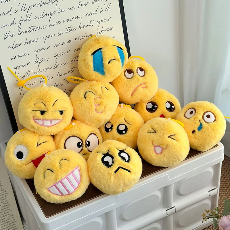Criativo engraçado rosto emoticon pacote pingente de pelúcia chaveiro sorridente chorando rosto triste boneca uma variedade de estilos de expressão aleatória