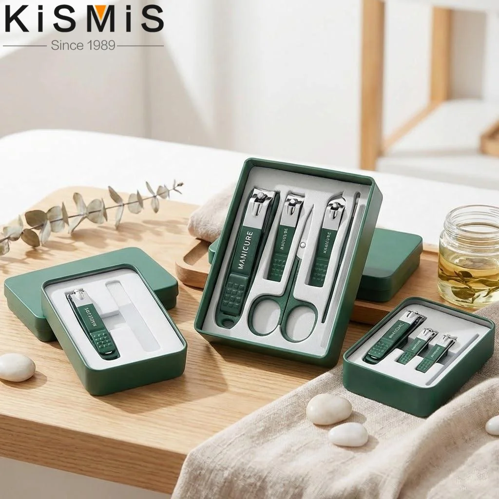Portable Splash-Proof Nail Clipper Set with Sharp Stainless Steel Blades for Travel and Home Manicure Tools for Men and Women