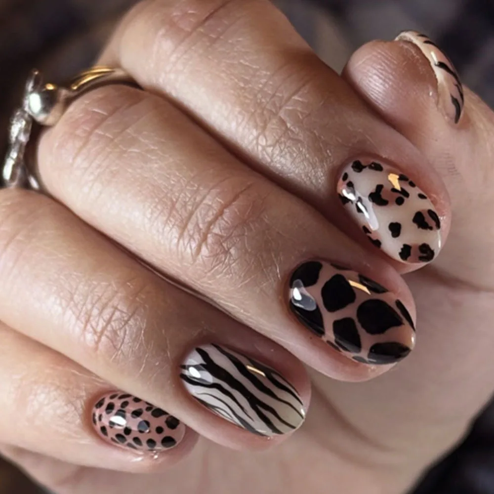 

Wear nail art fake nail autumn and winter leopard print short oval nail art wear nail piece