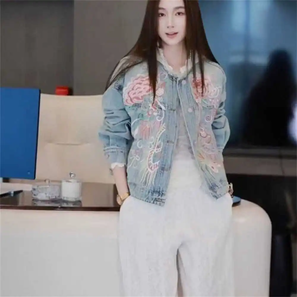 Beautiful Spring Autumn Cowboy Coat Women's Heavy Industry Embroidered Denim Jacket 2026 New High End Chinese Style Jeans Top