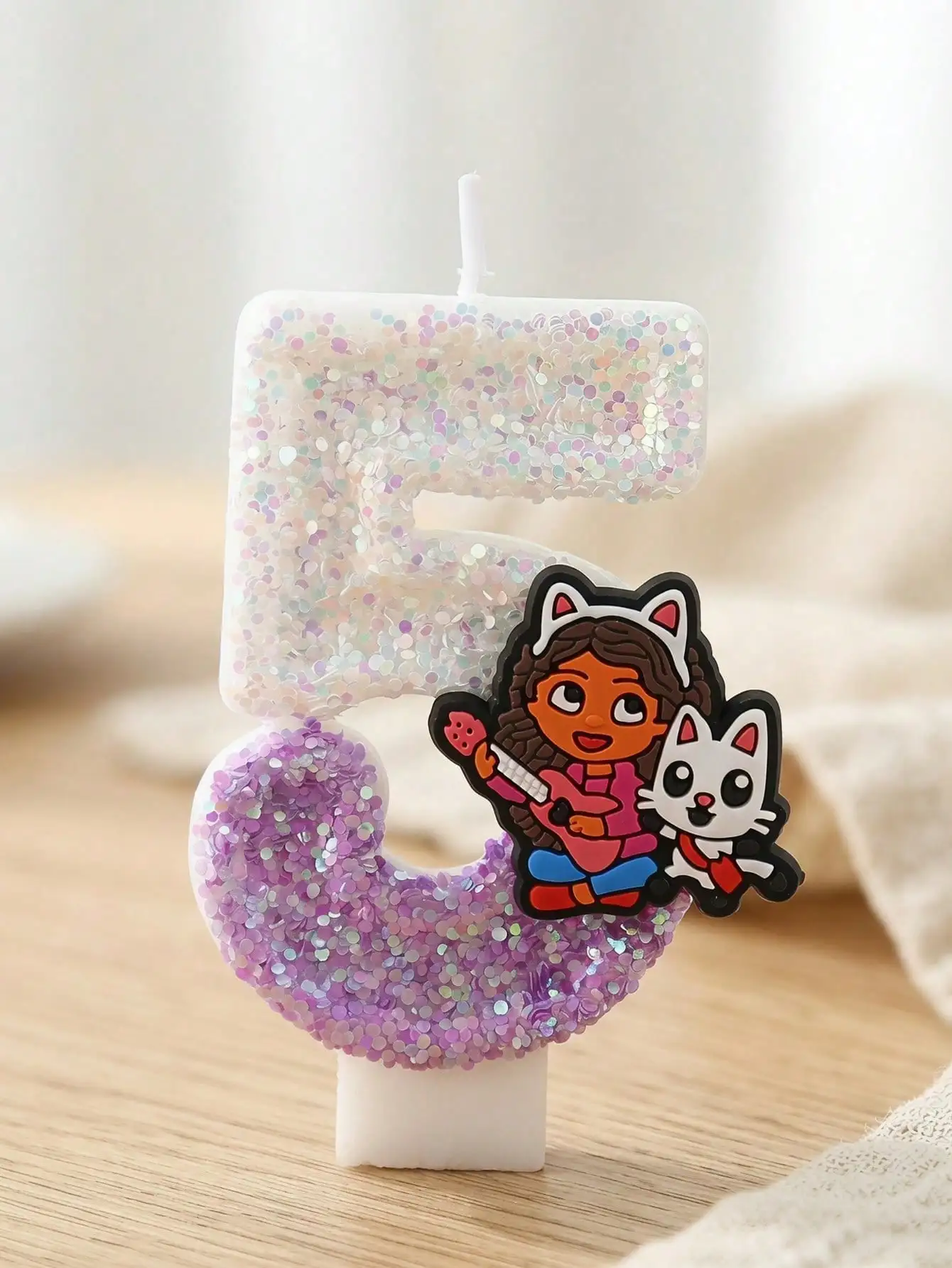 Gaby white and purple guitar cat-ear girl digital candle, a party gift, home decoration item, birthday and anniversary candle