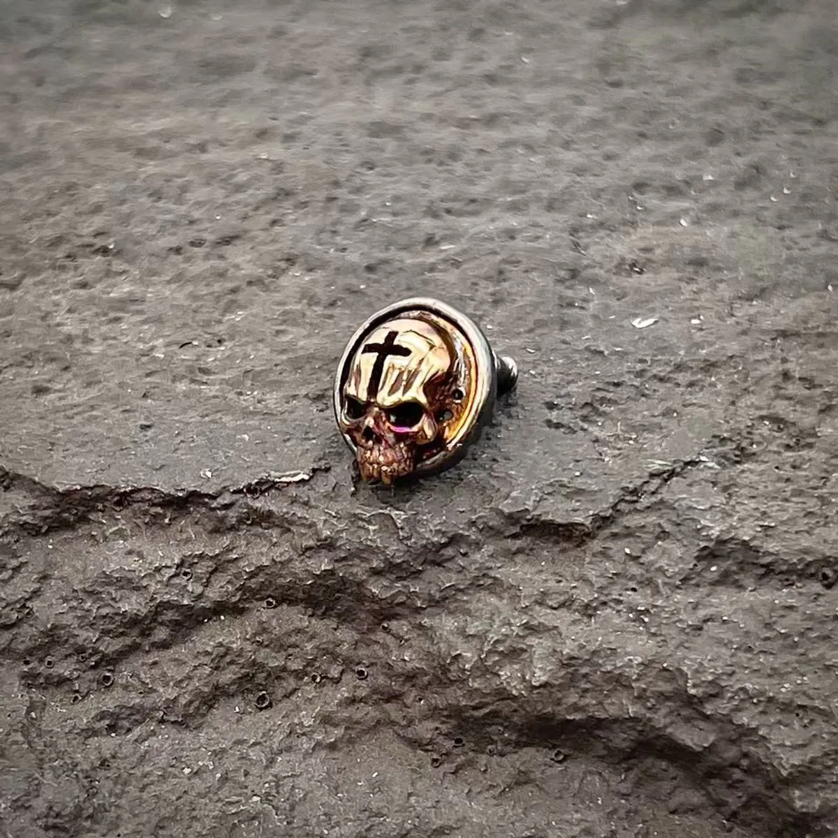 

New Design Cross Skull Earrings 3D Stereoscopic Texture Vintage Fashion Personalized Ear Jewelry for Men Women