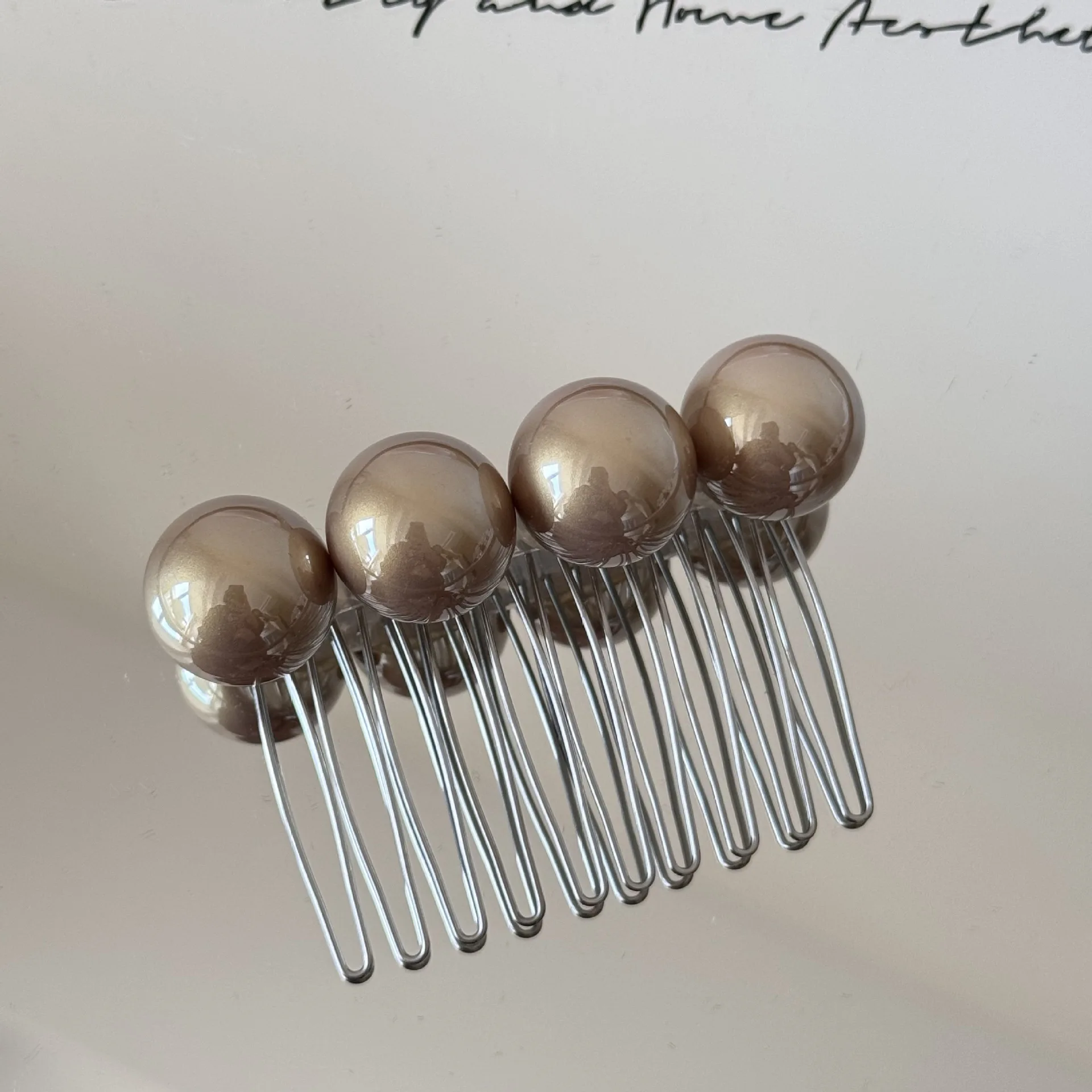 2pcs Elegant Hair Comb with Pearl Beads Side Clips Vintage Hair Pins Stylish Hair Accessories for Women Claw and Clips