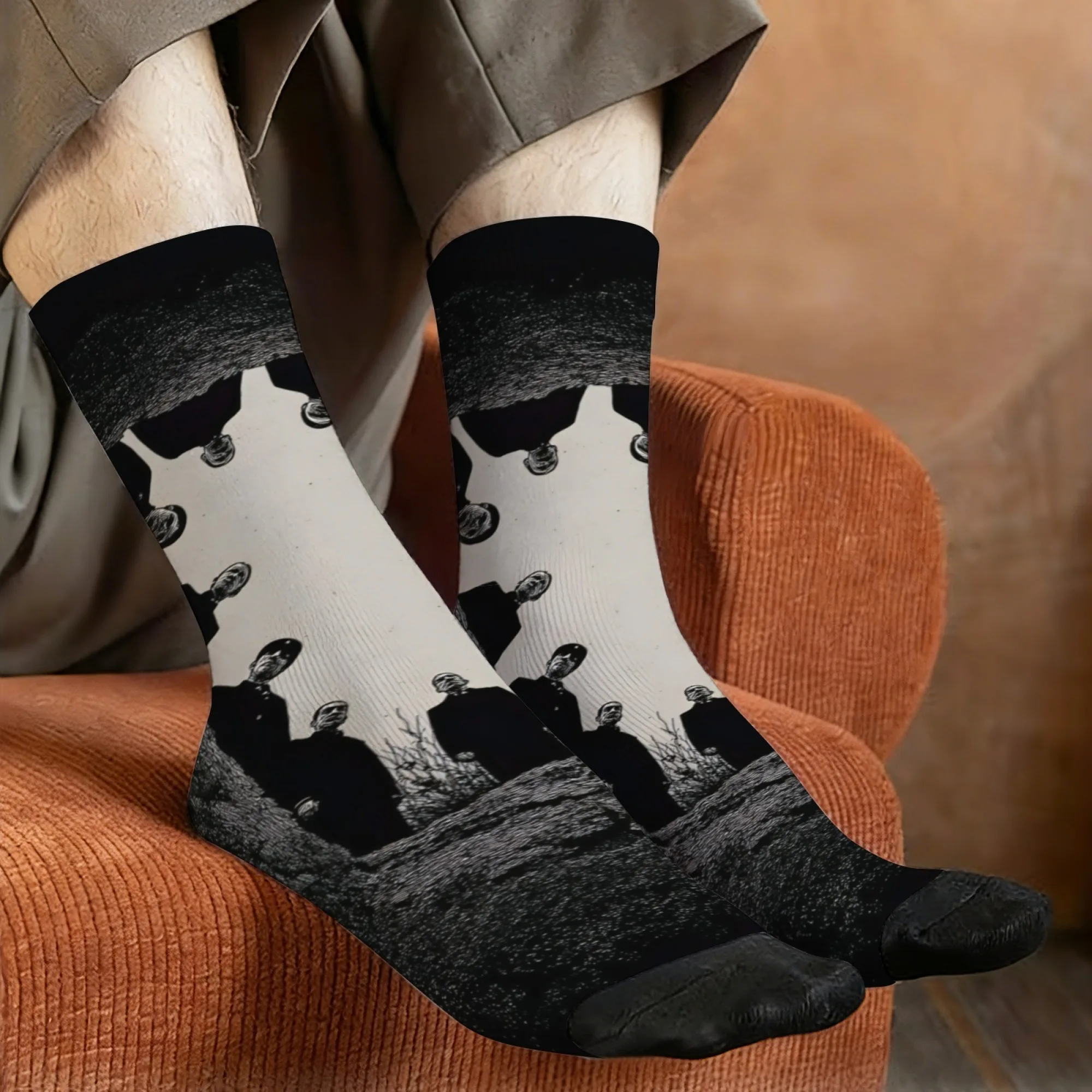 Harajuku Retro Cartoon Inverted Shadow Print Men's Socks Novel Street Style Dark Style Casual Socks Crazy Party Fun Gift