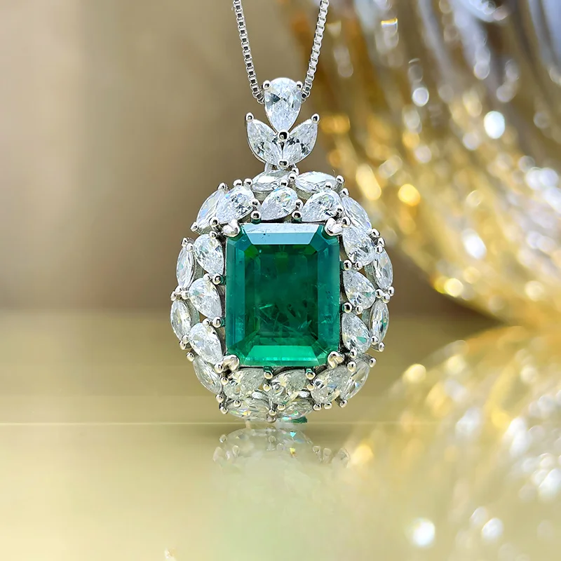 12 Carat High Definition Luxury Green Pendant Necklace 925 Sterling Silver European Style Inlaid Wedding