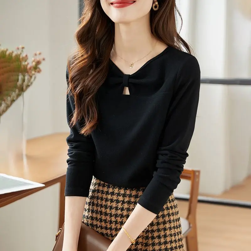 

Autumn Winter Female Clothing V-Neck Long Sleeve T-shirt Fashion Slim Solid Color Bow Office Lady Korean Warm Tops Hollow Out