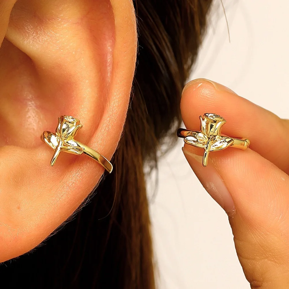 Retro Temperament Stereo Rose Flower Ear Cartilage U Clip Earrings for Women Fake Piercing Ear Cuff Jewelry Hypoallergenic Gifts