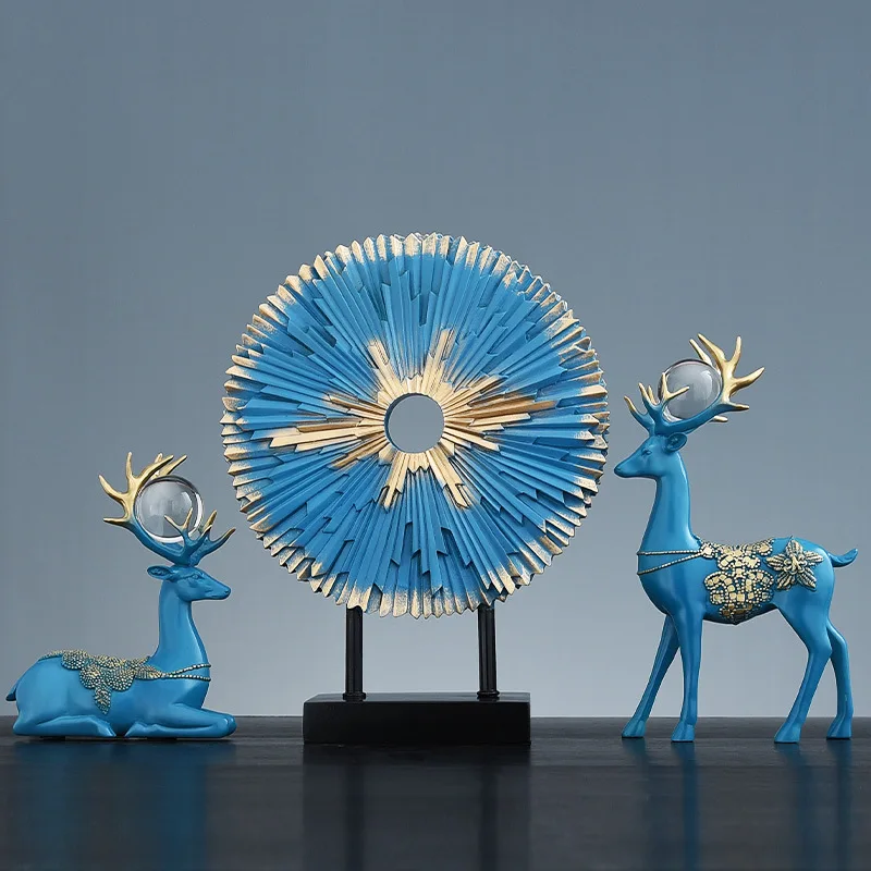 

Deer and Screen Statue, Resin Deer Sculpture with Screen, Asian Style Home Ornaments for Living Room TV Cabinet Bar Decor