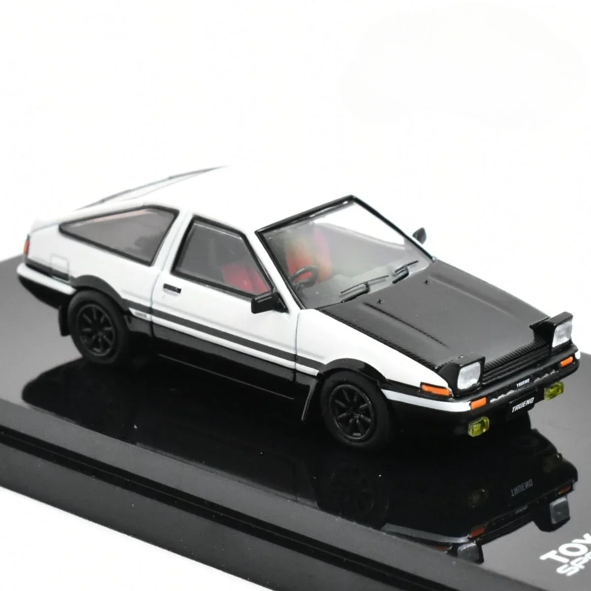 1:64 Toyota TRUENO AE86 GT Tsuchiya Can Open The Front Cover Alloy Model