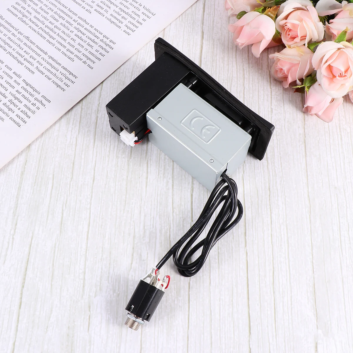 

1PC Guitar Sound Pick-up Equalizer Pickup Guitar Preamp Piezo Pickup Musical Instrument Part (Right Hand)