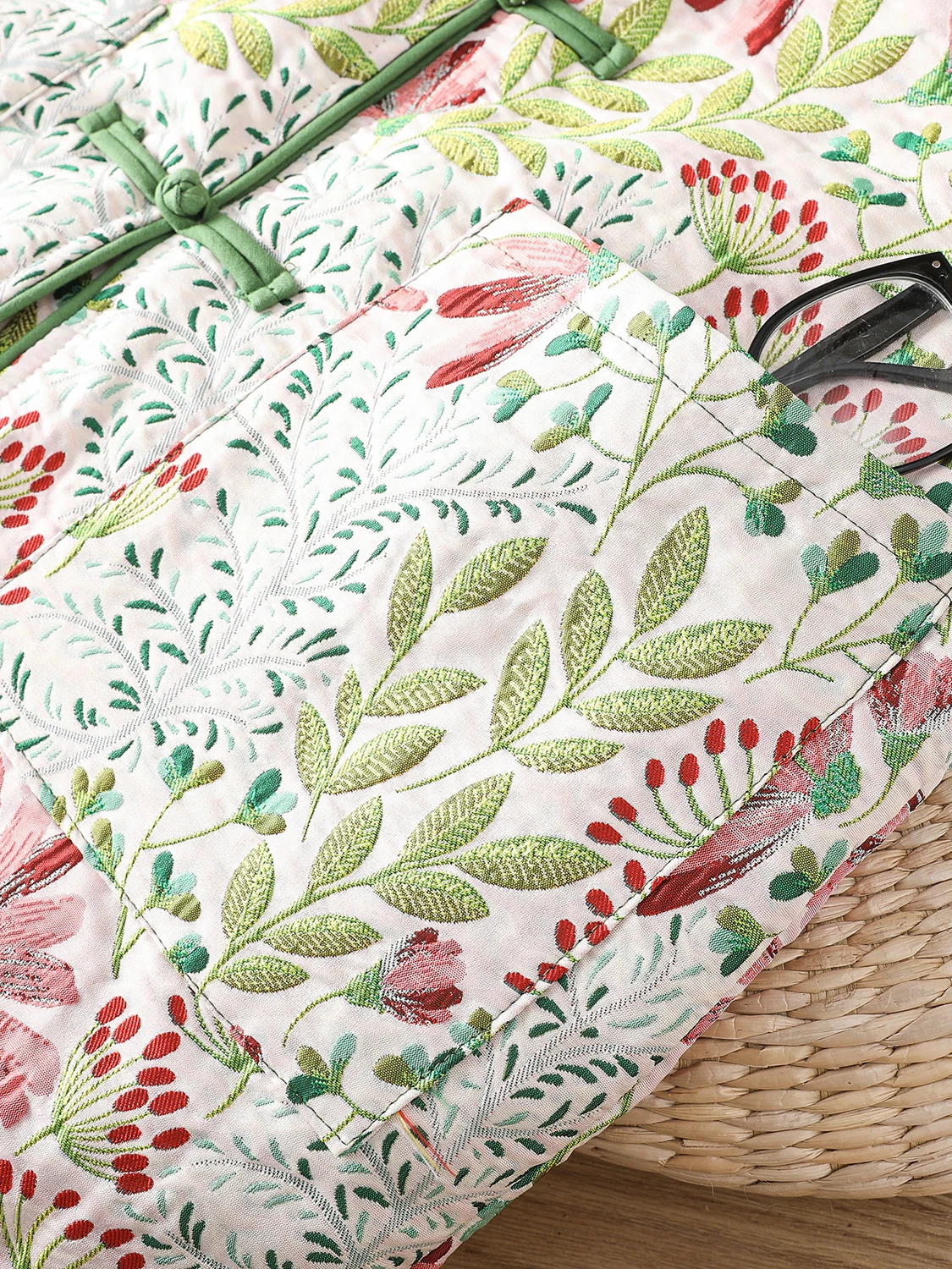 Large Size Cotton Jaet Embroidered Floral Pattern Loose Fit Button Design Korean Sle Straight Cut Long Sve Mid-Length