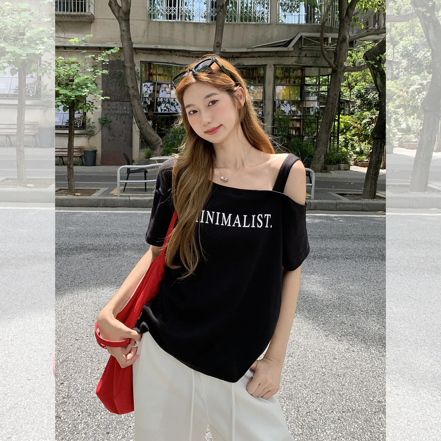 

2025 Summer New Korean Style Letter Print Off-Shoulder Collarbone-Exposing Short Sleeve T-Shirt for Women with Design Sense