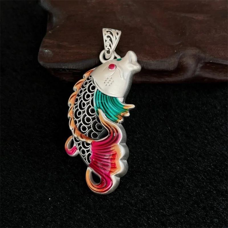 

Vintage Relief Fish Pendant For Men Jewelry Ethnic Style Color Enamel Brocaded Carp Necklace Women Sweater Chain Accessories