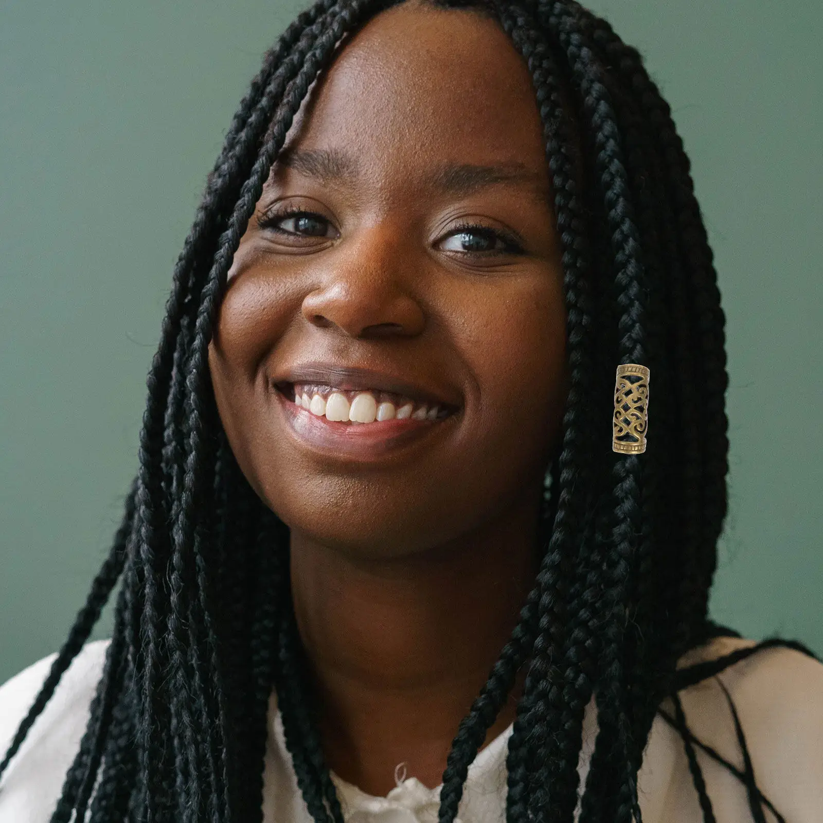 

Набор из 4 легких металлических украшений для волос: полые сплавные дредлоки, декоративные бусины для плетения, аксессуары для фестивалей и вечеринок