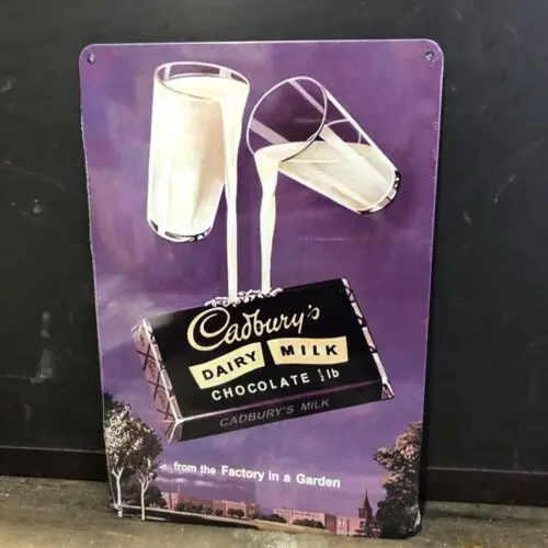 Letrero Pequeño de Aluminio con Diseño de Chocolate Cadbury