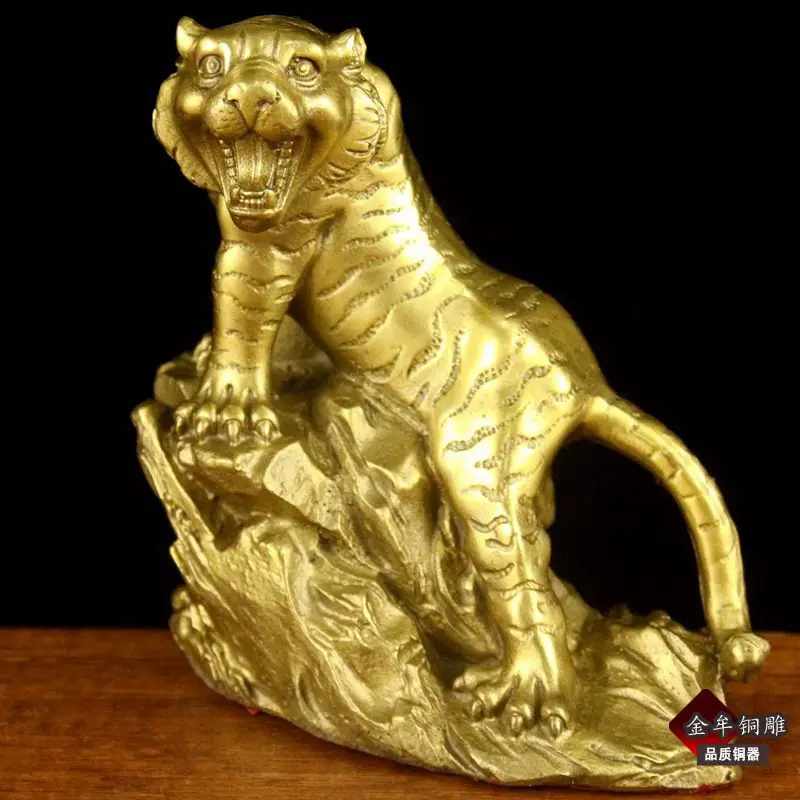 Copper Climbing mountain Tiger Statue Zodiac Tiger Statue Office Home Decor Gift for Desk Ornament