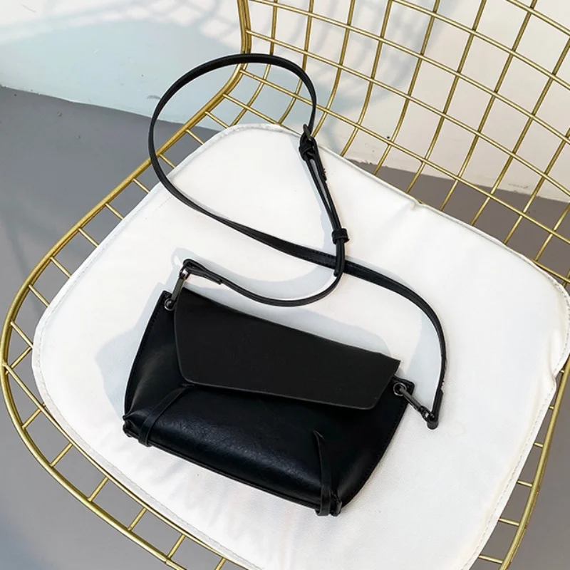 Bolso bandolera Kpop para mujer, bolsos de mensajero pequeños de cuero PU para mujer, bolso de hombro para mujer, tendencias de moda, billetera para teléfono móvil, color negro