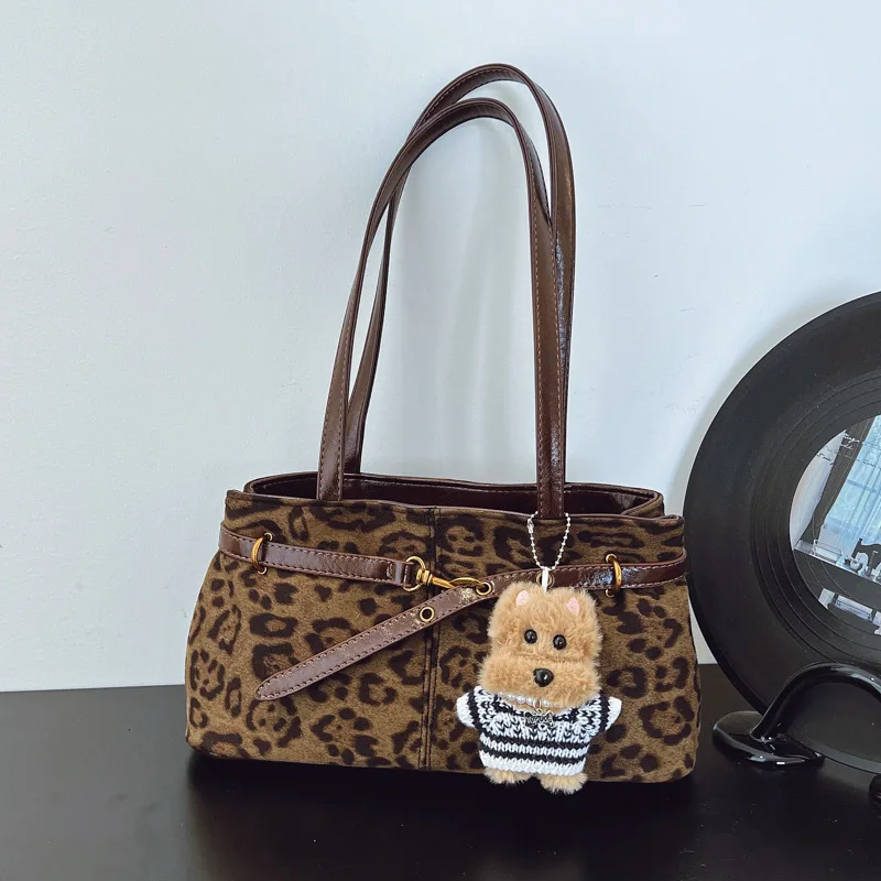 

Affordable Luxury Women's Crossbody Bag 2025 Leopard Print Tote Durable Suede Leather for Daily Use Lightweight Commuter​