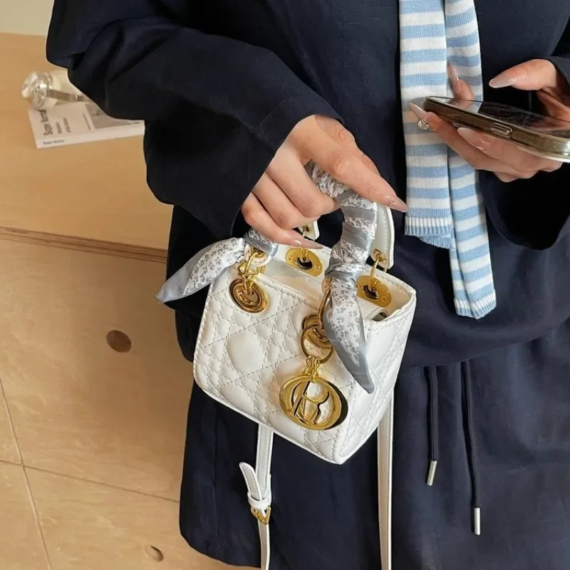 Изысканная мини-сумка принцессы Дианы, новая женская ручная маленькая сумка, маленькая квадратная сумка через плечо на одно плечо в форме ромба