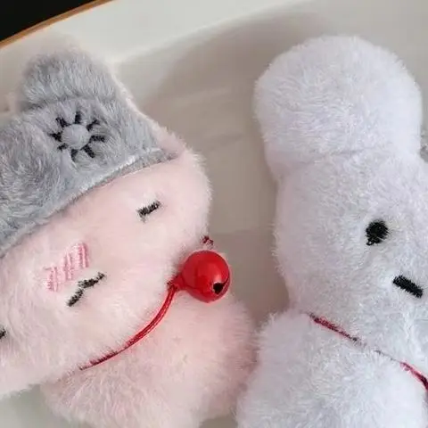 

Cartoon Cute Bell Bunny Kitten Animals Squeaky Plush Doll Stuffed Toy Keychain Pendant Girly Keyring Bag Hanging Ornaments Gifts