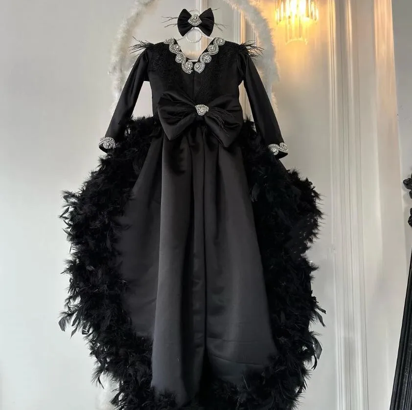 

New Black Satin Feathers Flower Girl Dresses for Wedding Beaded O Neck Kids First Communion Dress Girls Pageant Gown