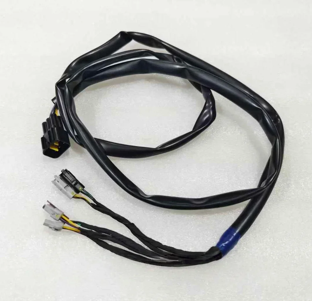 For Qjmotor SRV600 QJ600-12B/12D taillight adapter cable, rear taillight brake light turn signal line cable