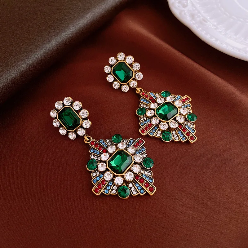 

Medieval vintage rhombus flower earrings retro light luxury high-end earrings niche court style earrings