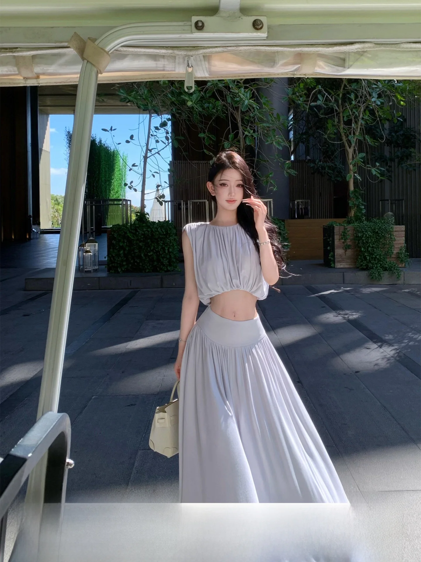 

ay Blue Svel Flower Bud Top And Pleated Skirt Set JAYKY YANG Faion Ensemble for Women Mid-Length Long Sve