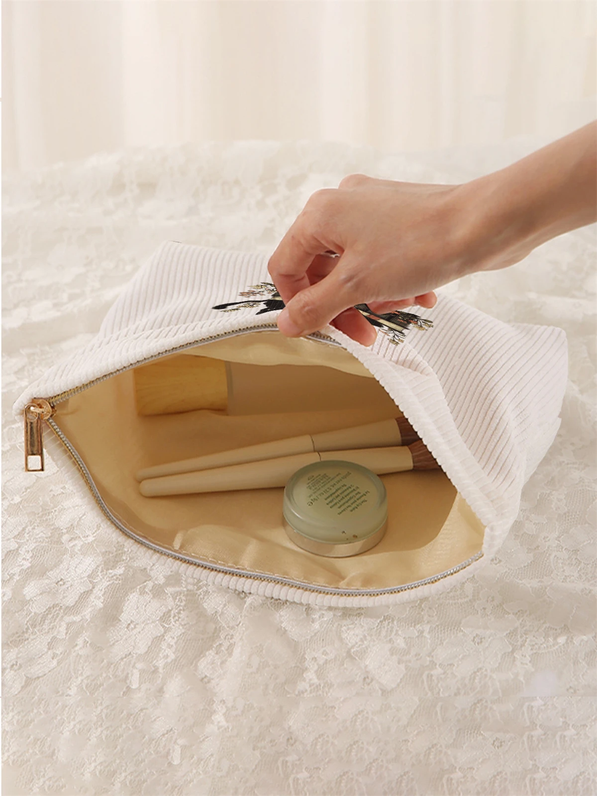 1 حقيبة مكياج سروال قصير بنمط قطة كرتونية، صندوق تخزين مكياج بسحاب خفيف الوزن، حقيبة متعددة الوظائف مع بطانة