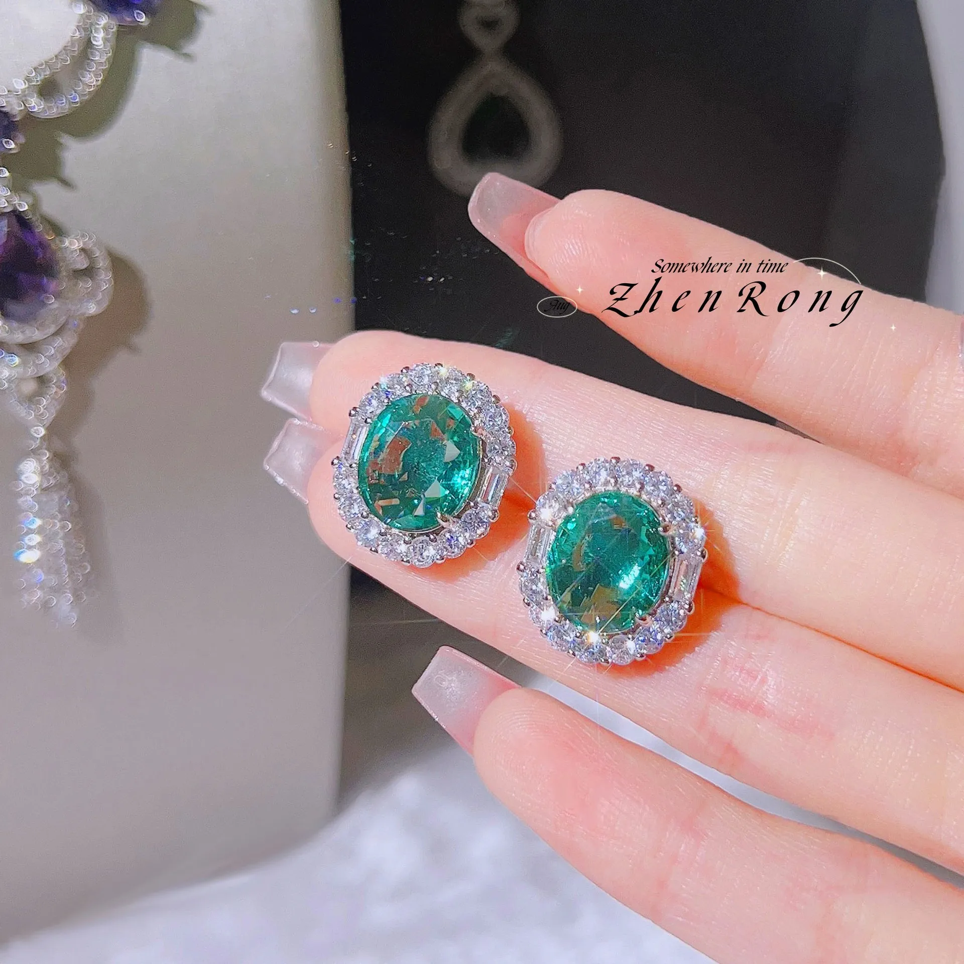 New Temperament Paraiba Green Diamond Earrings With Simple Simple Luxury Oval Pigeon Egg Earrings Retro Earrings Woman