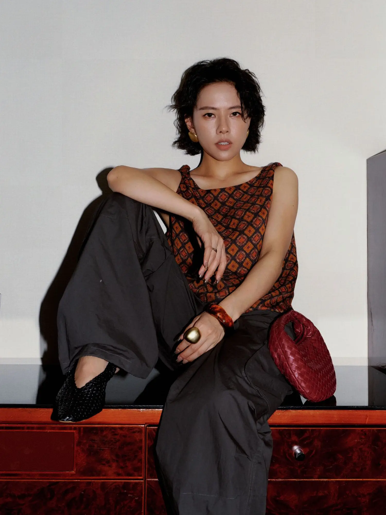 

Удобный женский жилет свободного кроя с геометрическим принтом, в художественном стиле, с цветочным узором, 5T76, для летних поездок, из шелка B...