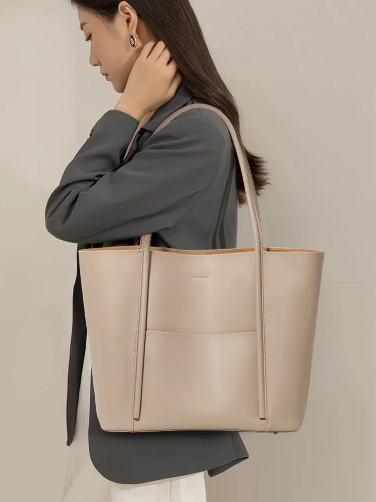 

Large-Capacity Genuine Leather Summer and Spring Casual High-End Style Large Handbag