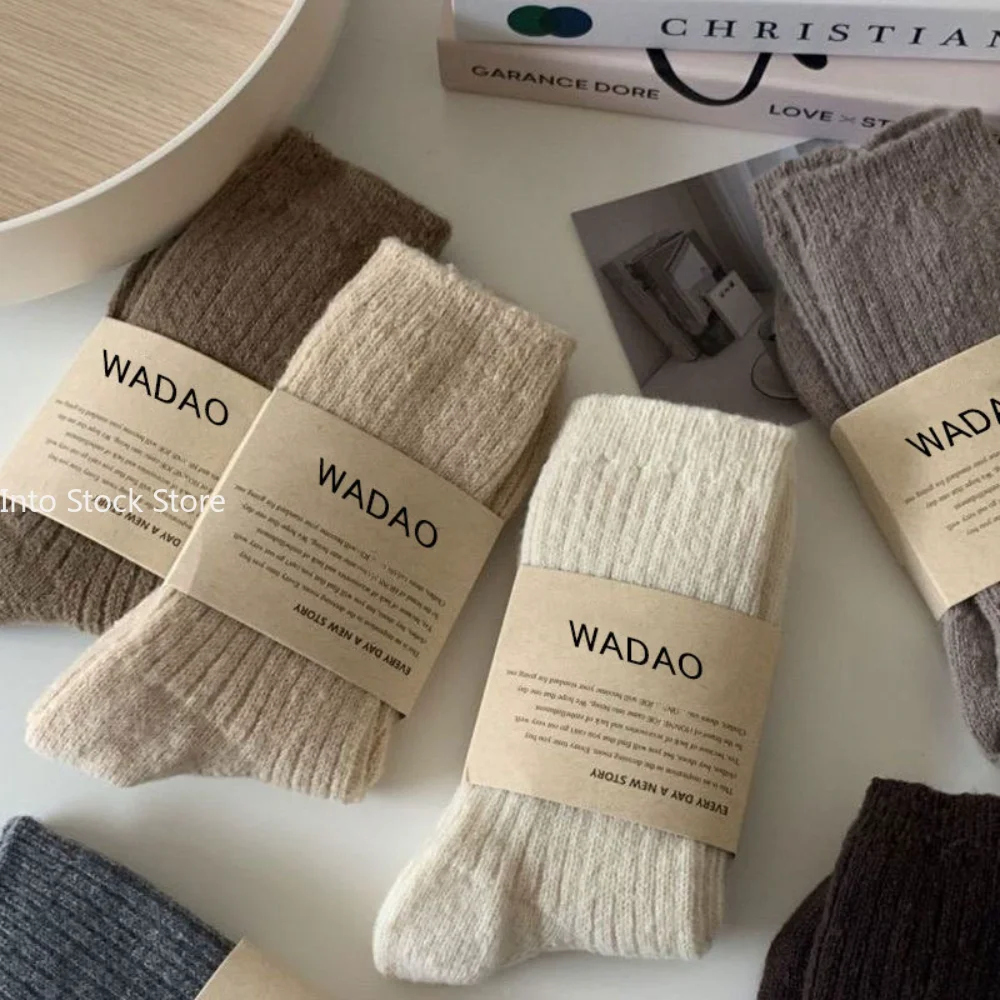 Warm Autumn Cashmere Thick Wool White Socks Women Winter Thicken Warm Harajuku Socks Cute Thermal Japanese Fashion Solid Color