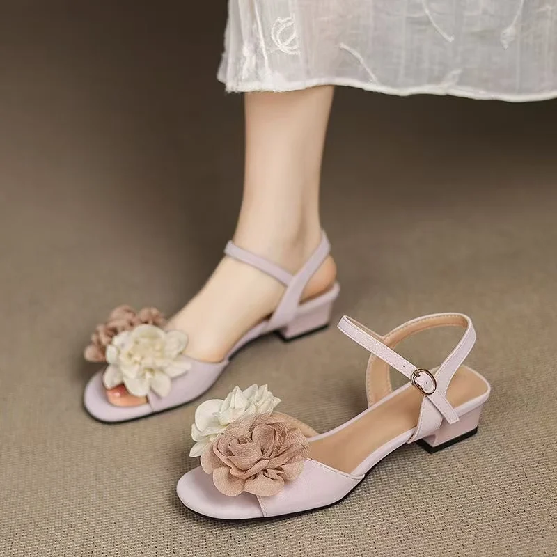 Women Summer New Flower One word Low Heel Sandals Soft sole Big Size High Quality Buckle Strap Match The Skirt Modern Sandals
