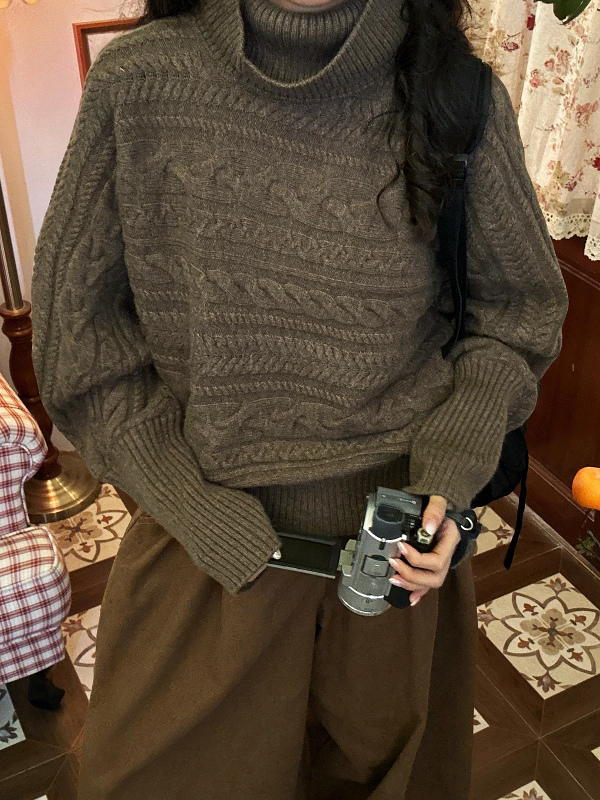 

Женский вязаный свитер с высоким воротником, зимний, с рукавами «летучая мышь», облегающий, повседневный, свободного кроя, с узором «косы», теплый топ