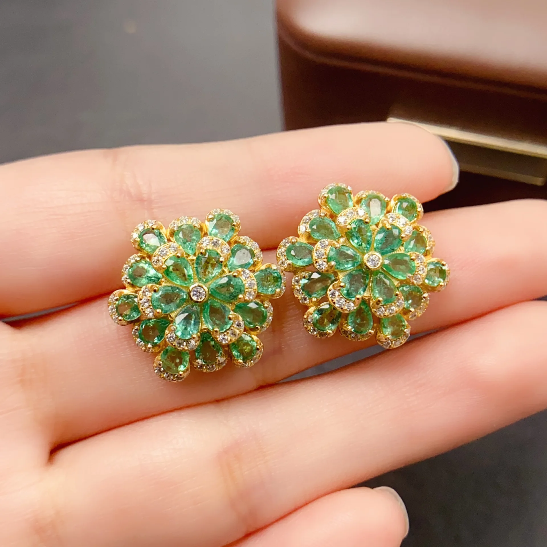 Luxury Floral Natural Emerald Stud Earrings 3*4mm Main Stone S925 Silver Vintage Elegant Banquet Jewelry For Ladies