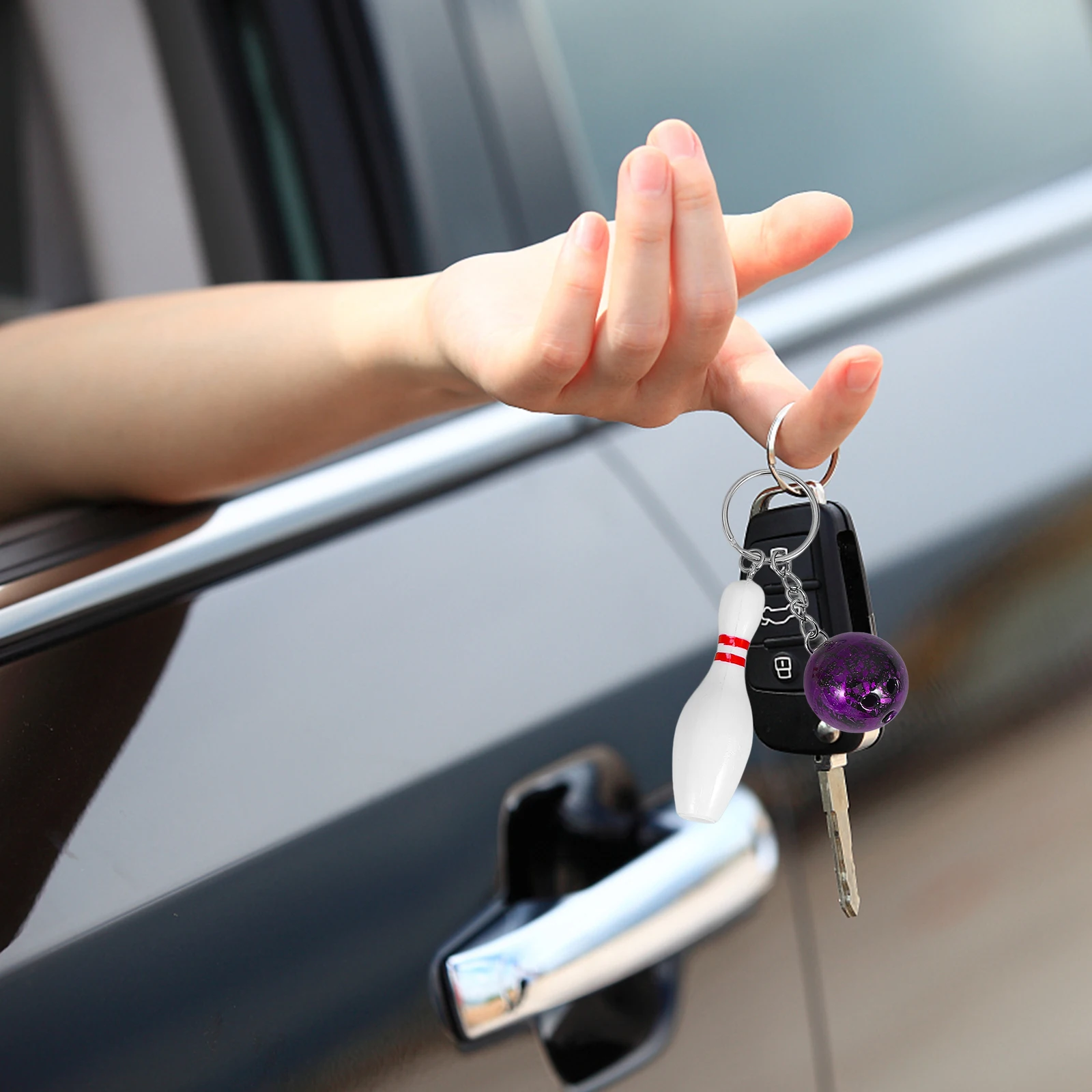 

8 pcs 7X3Cm Mini Bowling Keychains Plastic Key Ring Decoration Gift Hanging Ornament For Bag Backpack Key Pendant Keychain Red