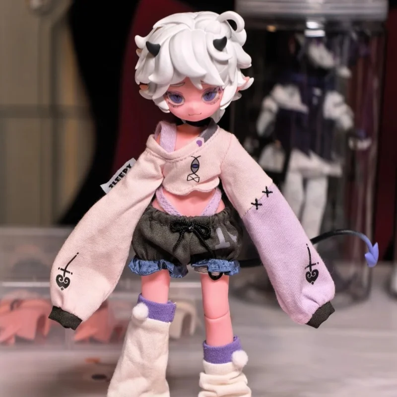 ตุ๊กตา Cooze 1/8 BJD ลายเขาปีศาจ แบบกล่องสุ่ม ขยับได้ ของตกแต่งสุดประณีต ของเล่นข้อต่อขยับได้ ของเล่นสร้างสรรค์สำหรับตั้งโชว์บนโต๊ะทำงาน ของสะสม ของขวัญ