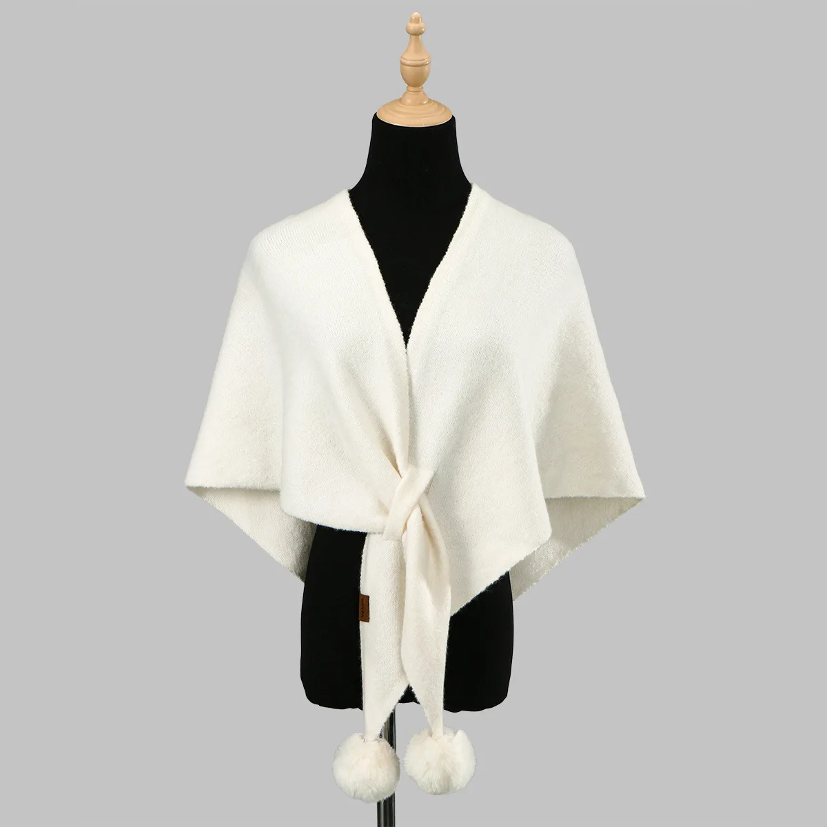 

Новые зимние женские вязаные шали с помпонами, кардиган, накидка, шерстяные топы на плечо, свитер, шарф, модные универсальные треугольные шарфы