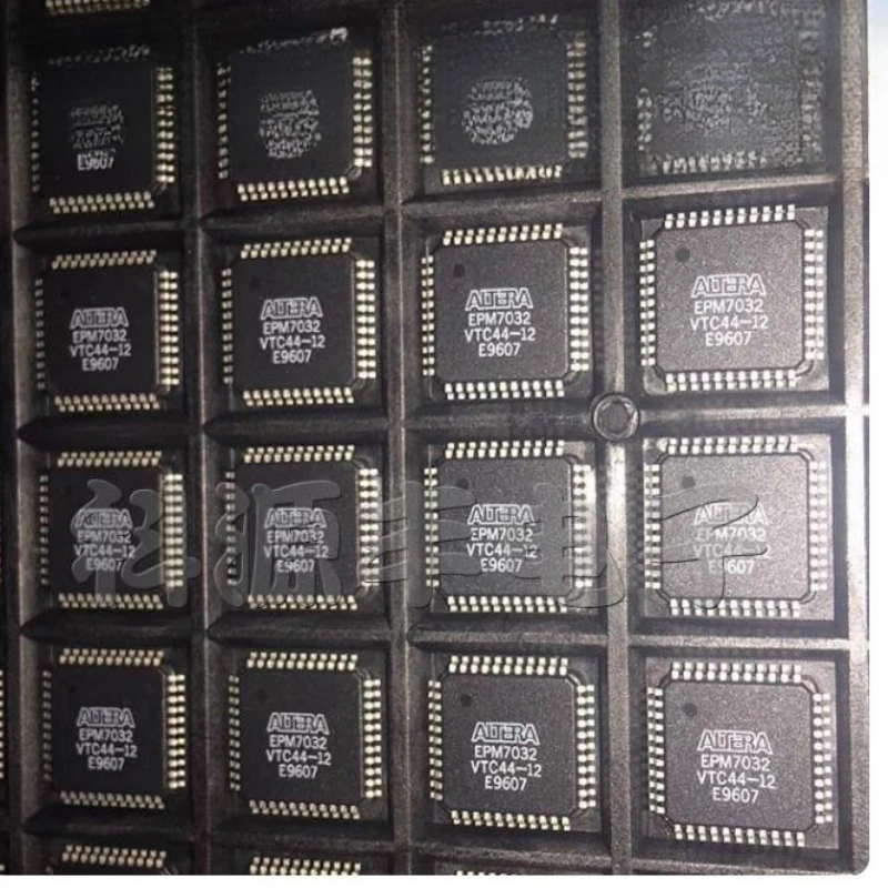 2Pcs/Lot Epm7032Vtc…