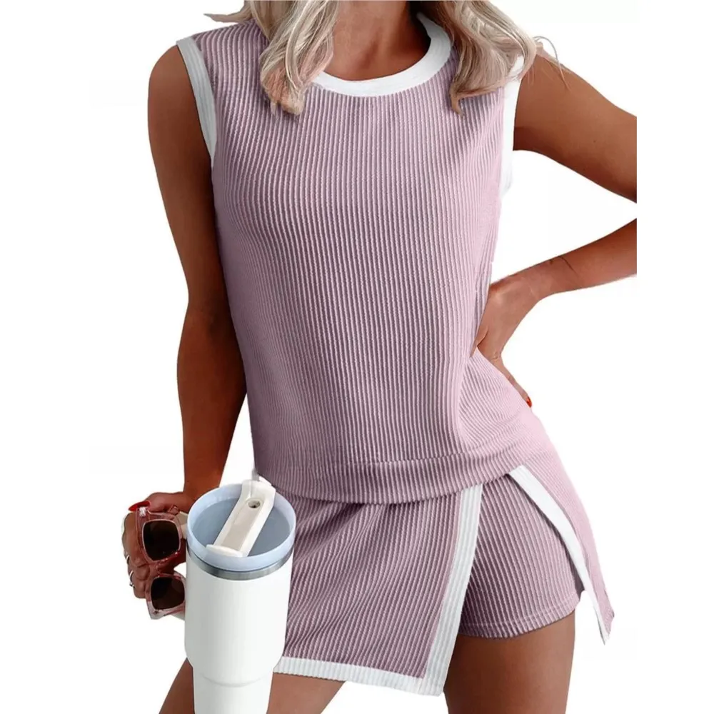 

Fitness Contrast Color Slit Vest Shorts 2 Piece Set Summer Women's New Fashion Comfortable Round Neck Sleeveless Top Shorts Set
