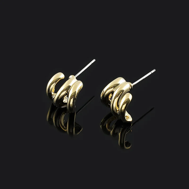 2023 New Simple Metal Earhole Free Silicone Ear Clip Women's Versatile Earrings Gift Wholesale