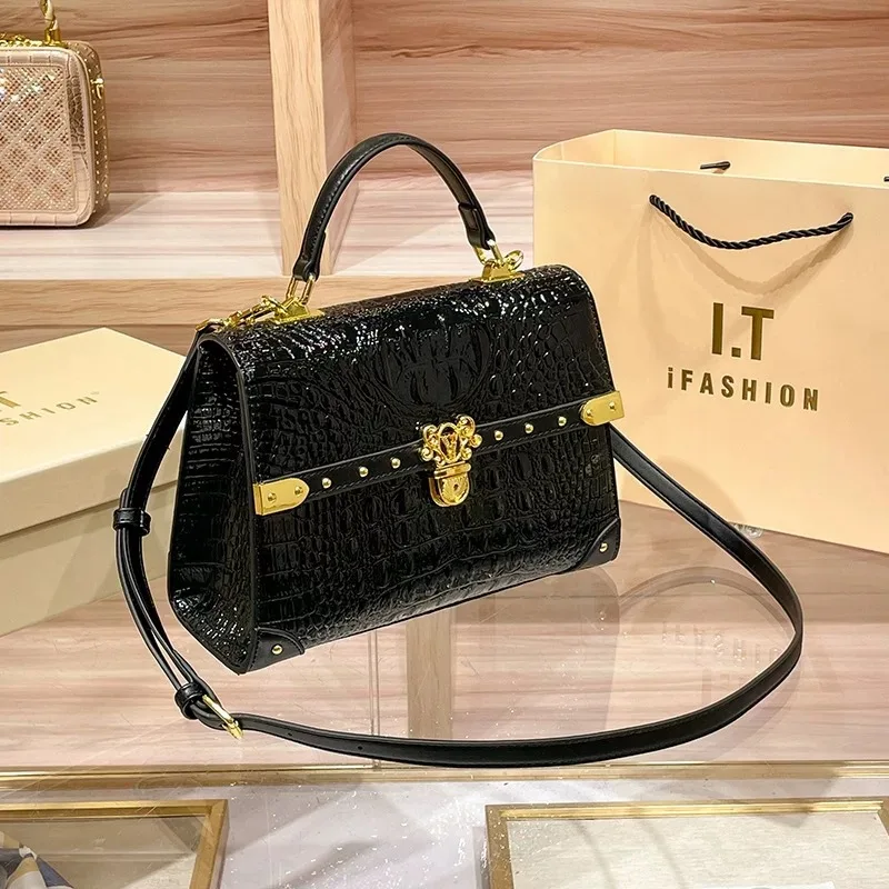 Popular Trendy Classic Leather Diaper Bags For Women Luxury Brand Elegant Large Capacity Minimalist Shoulder Messenger Bag