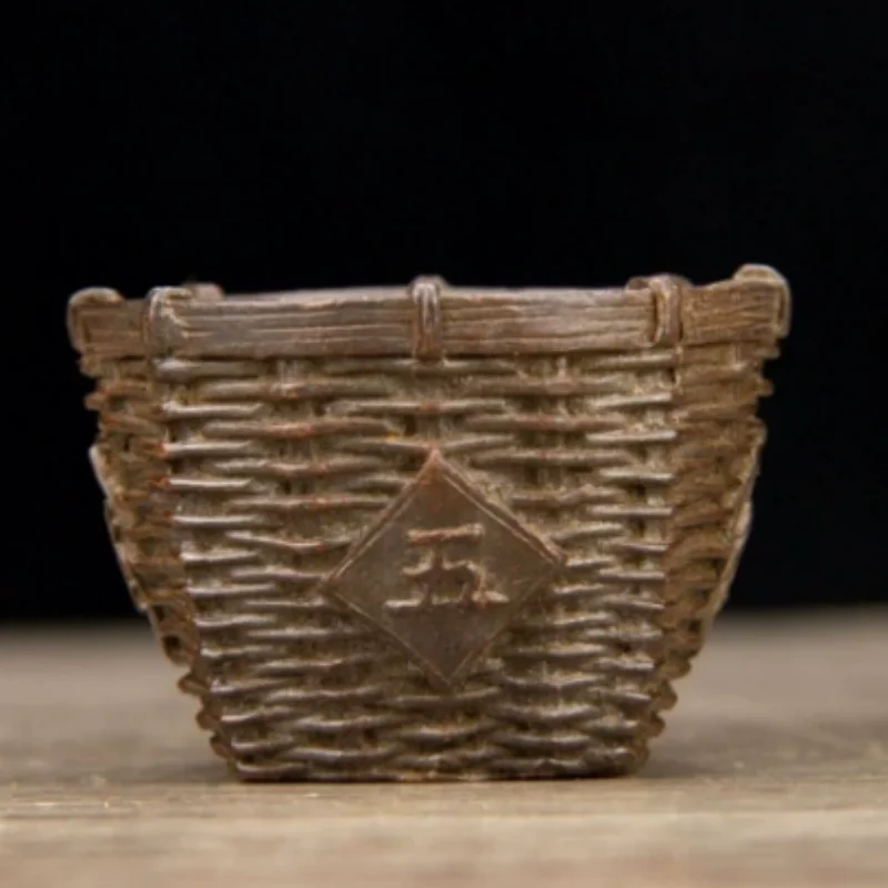 

Antique copper carvings baskets small ornament tea ceremony tea pets home desktop decorations Chinese style ornaments