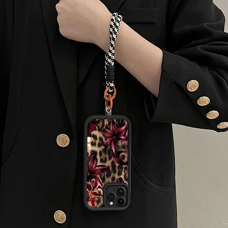 Lily Leopardenmuster Handyhülle mit Trageriemen für iPhone 12 13 14 15 16 17 ProMax 15 14 13 Pro Plus Stoßfeste Matte Silikonhülle – Detail 6