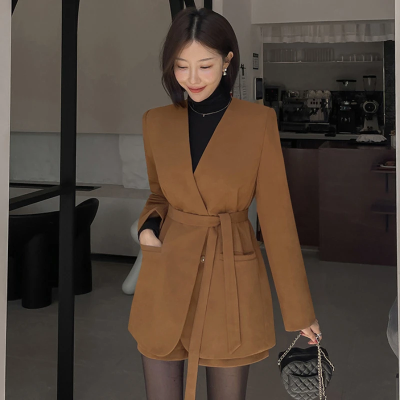 

Women's Winter British Style Short Woolen Blazer Shorts Set Retro Casual Solid Color Loose Tie Woolen Suit Shorts Two-piece Set