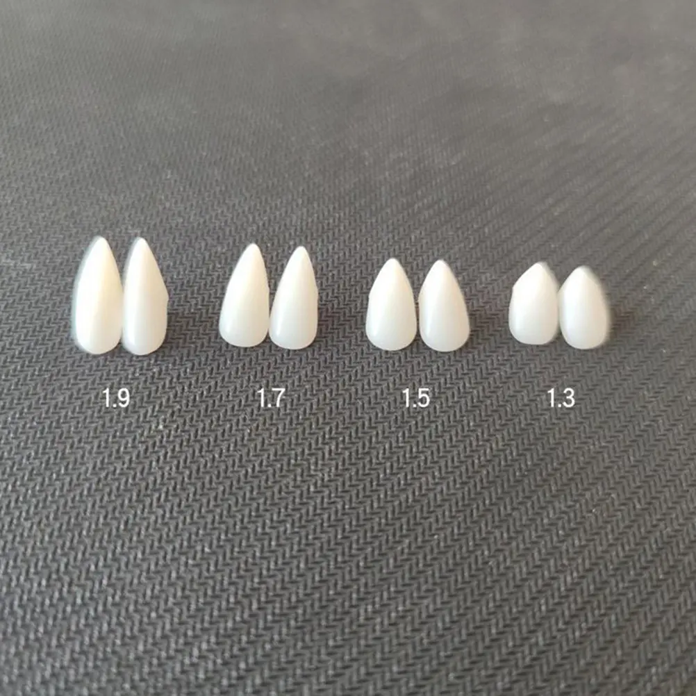 

1Set Halloween Cosplay Fangs Resin Fake Teeth Vampire Dentures Scary Realistic Zombie Fangs for Masquerade Carnival Party