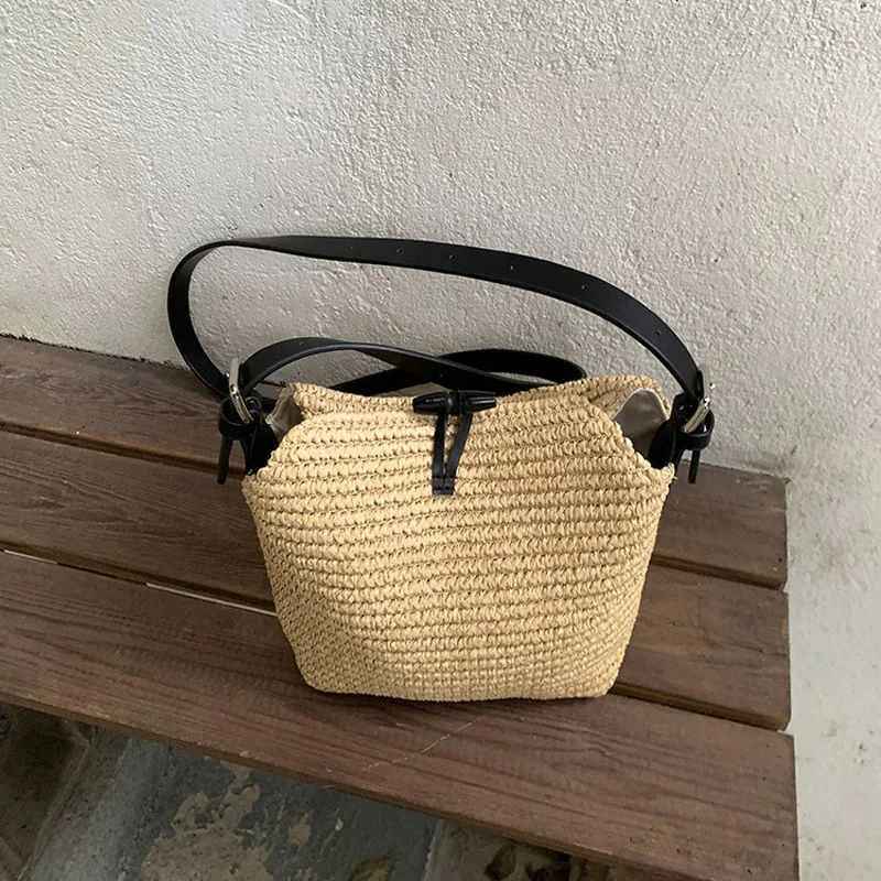 

Hylhexyr Women's PP Grass Summer Woven Shoulder Bag Seaside Tote Handbag Crossbody Bags With Horn Buckle