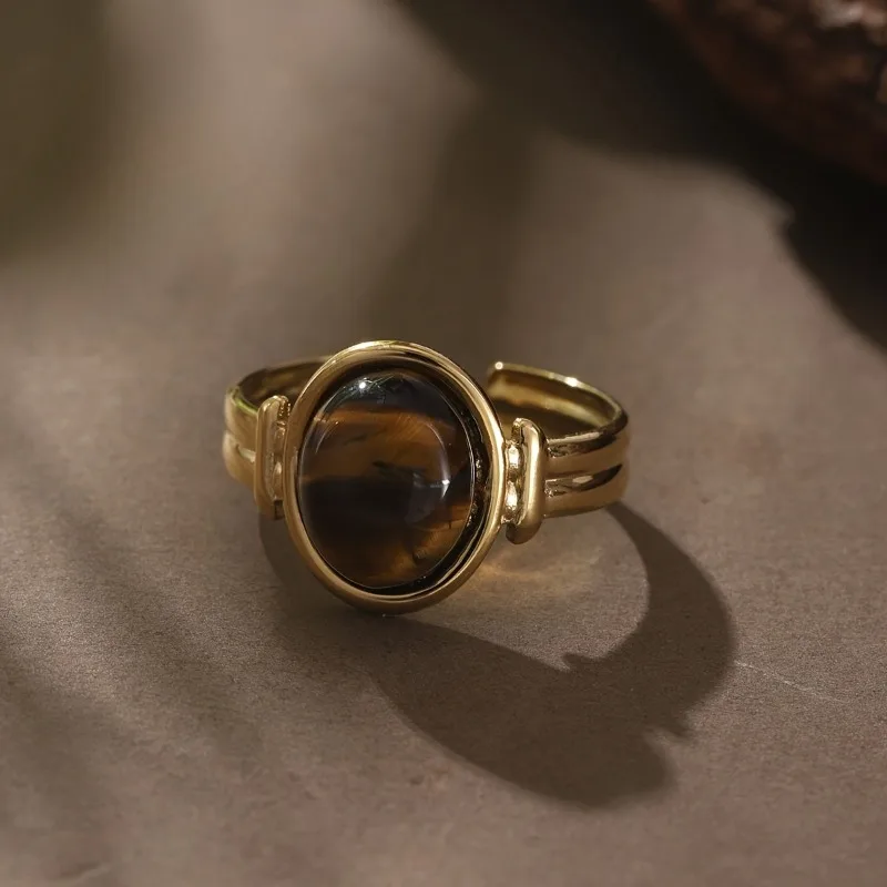 Exquisite Ring Elegant Retro Style Oval Brown Synthetic Zircon Suitable Daily Clothing Parties Mother's Day Banquets Gifts Wear